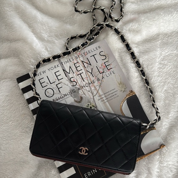 Authentic CHANEL Lambskin Matelasse wallet on chain crossbody bag - Picture 13 of 13